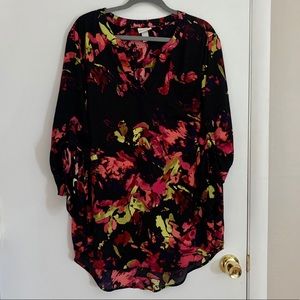 ✨ Ava & Viv Floral Blouse ✨